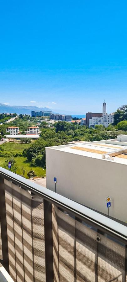 Apartment Azure *Close To The Beach Split Extérieur photo